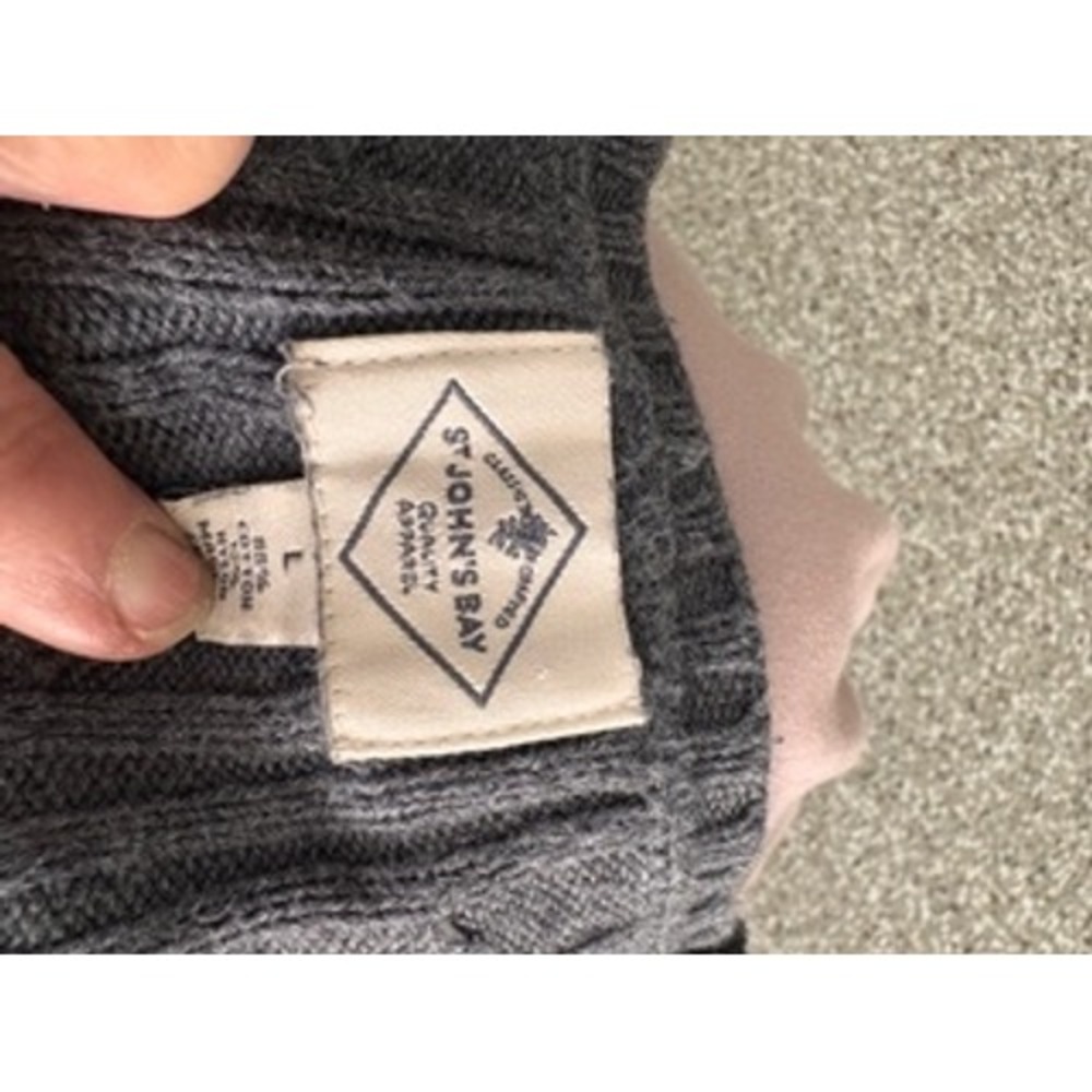 St John's Bay Womens Gray Cable Knit Crewneck Pullover Sweater‎ Size L - Picture 6 of 6